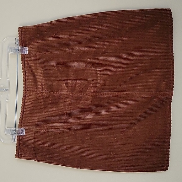 Forever 21 corduroy mini skirt - Picture 3 of 6
